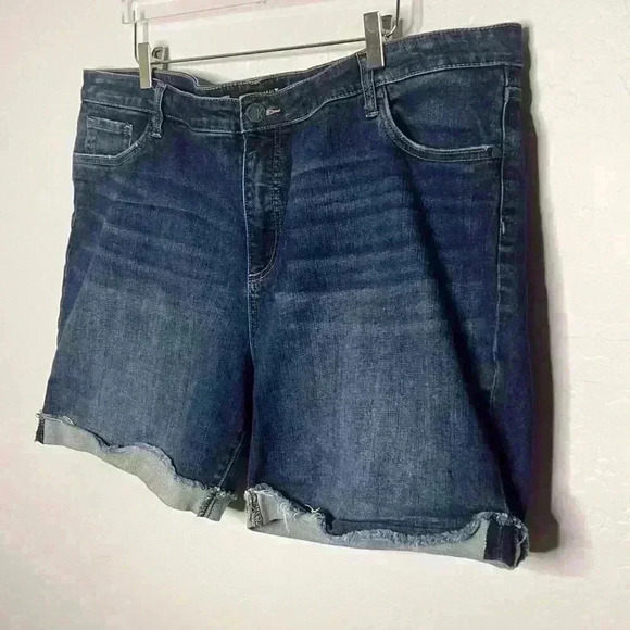 Kut From the Kloth Cuffed Dark Denim Shorts 22W #34 - Picture 2 of 6